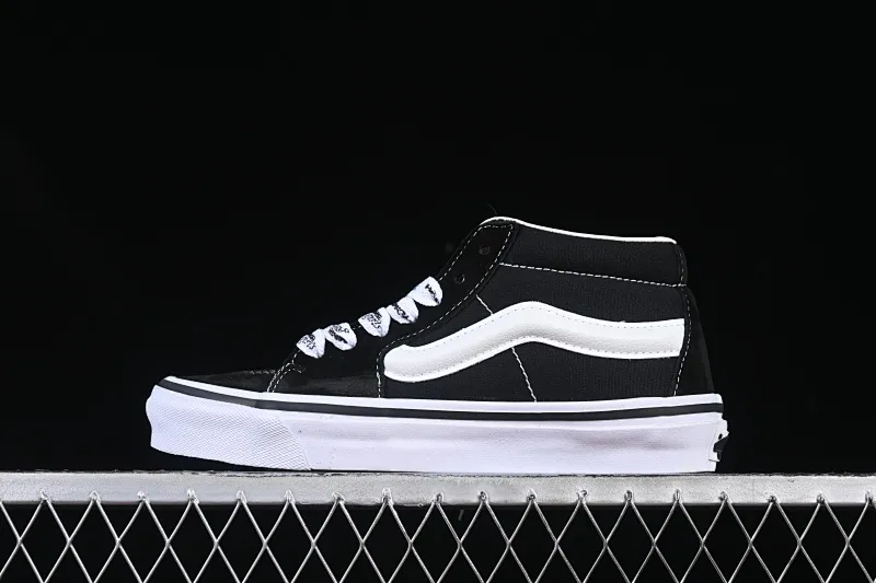 All categories Vans Vans series Vans Mid Vans China HommeGirls x Vans Sk8-Mid Fashionable and versatile mid-top casual vulcanized sneakers VN000NBNCJK